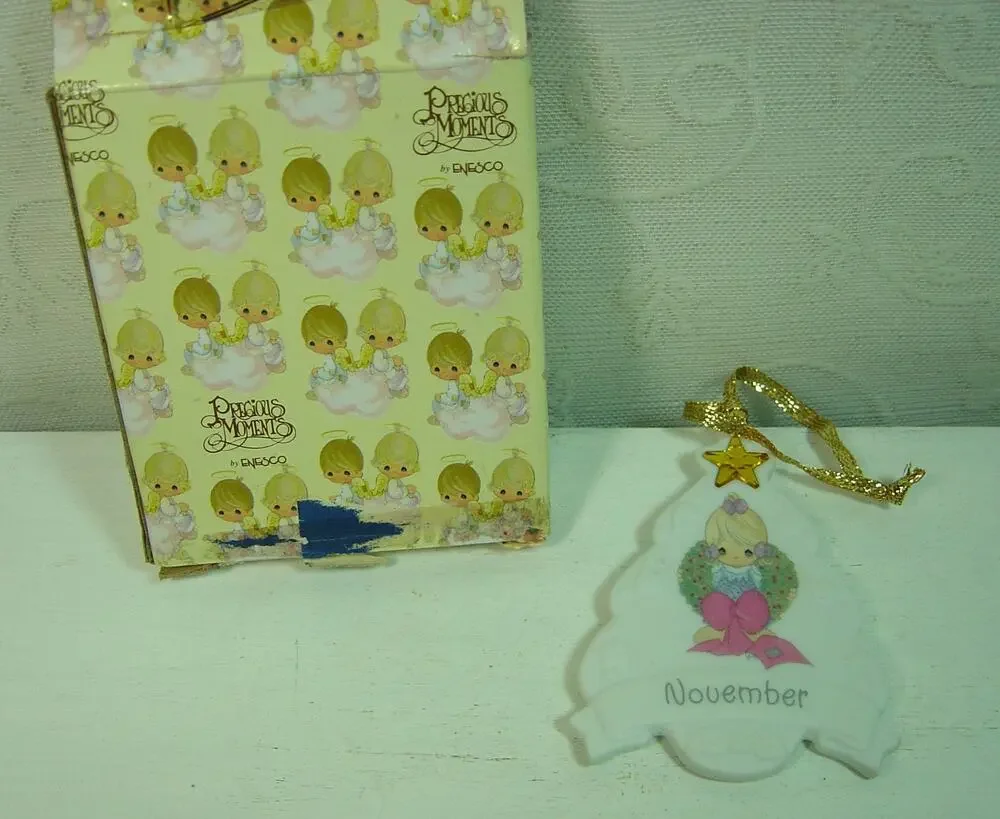 1996 PRECIOUS MOMENTS PORCELAIN ORNAMENT-NOVEMBER BIRTHSTONE TOPAZ